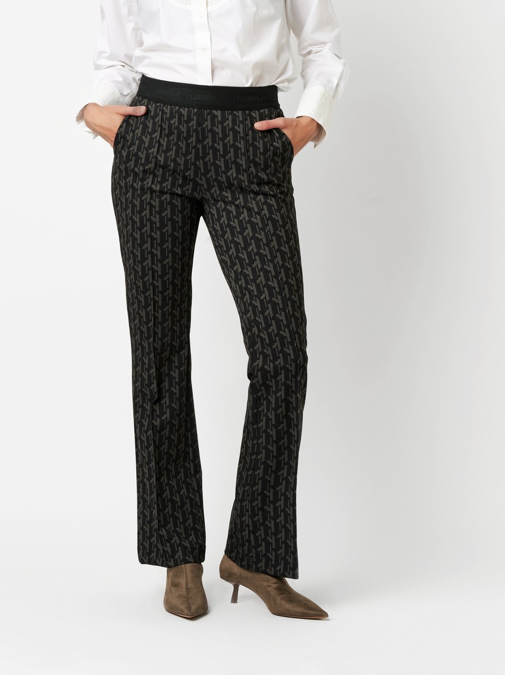 68-05_1213-40_68_1_1920x1920